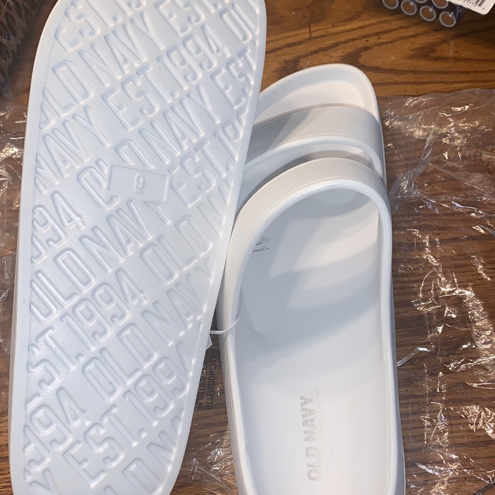 White Slides - Picture 9 of 9